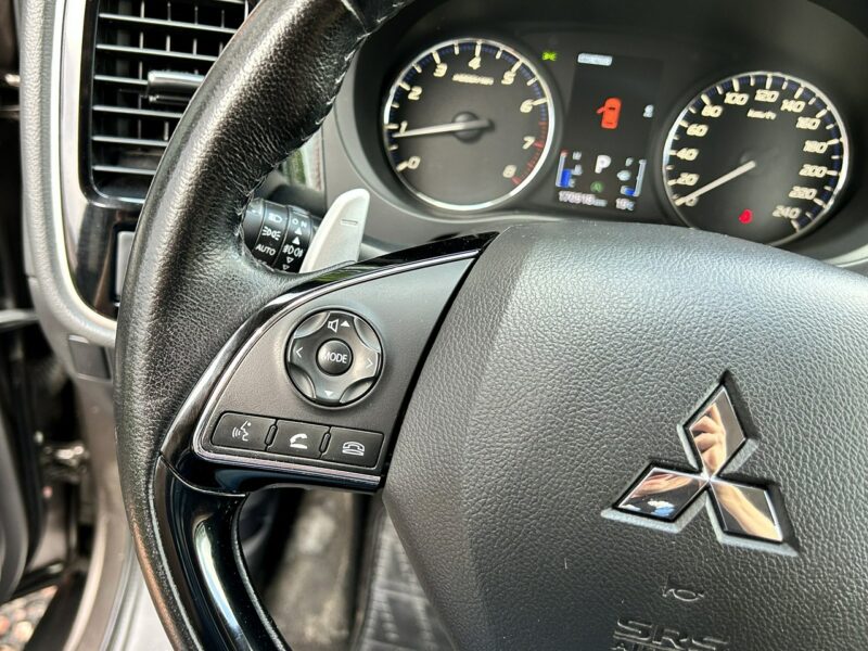 Mitsubishi Outlander 4x4, PL Salon, 7-dmio Osobowy, LED, Klimatyzacja, Tempomat, Bluetooth III (2012-)