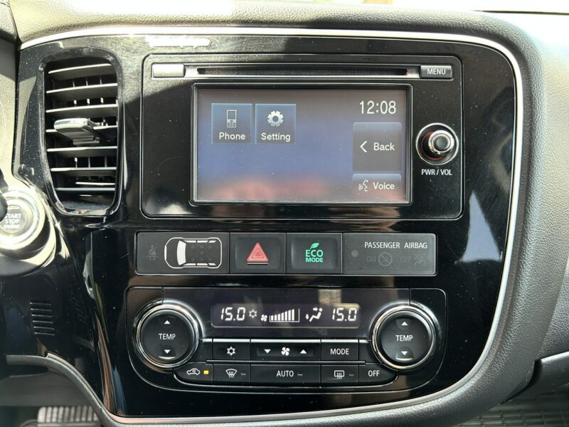 Mitsubishi Outlander 4x4, PL Salon, 7-dmio Osobowy, LED, Klimatyzacja, Tempomat, Bluetooth III (2012-)