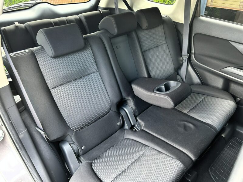 Mitsubishi Outlander 4x4, PL Salon, 7-dmio Osobowy, LED, Klimatyzacja, Tempomat, Bluetooth III (2012-)