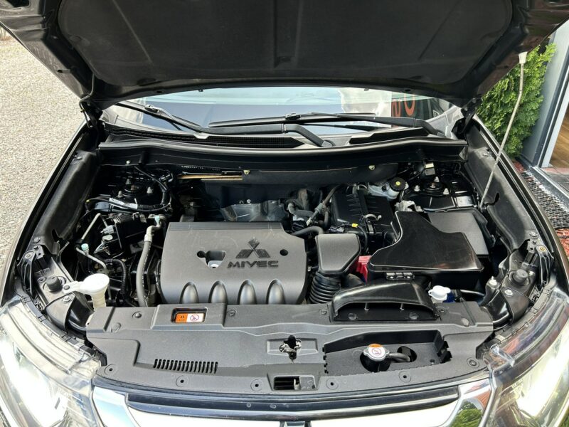 Mitsubishi Outlander 4x4, PL Salon, 7-dmio Osobowy, LED, Klimatyzacja, Tempomat, Bluetooth III (2012-)