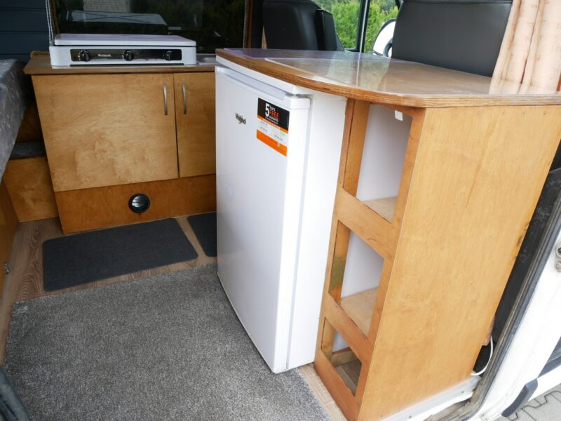 samochody kempingowe Peugeot Boxer 2.2 HDi 100KM - Kamper - 2 osoby -Markiza -Camper