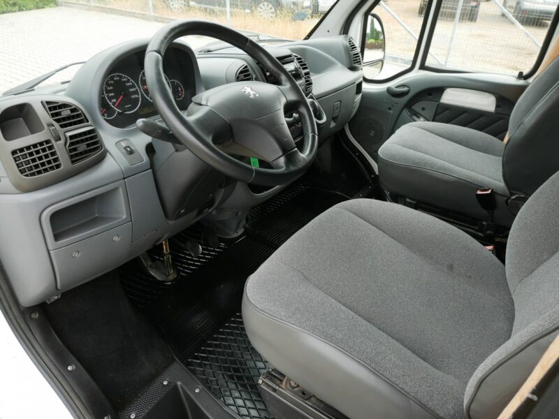 samochody kempingowe Peugeot Boxer 2.2 HDi 100KM - Kamper - 2 osoby -Markiza -Camper