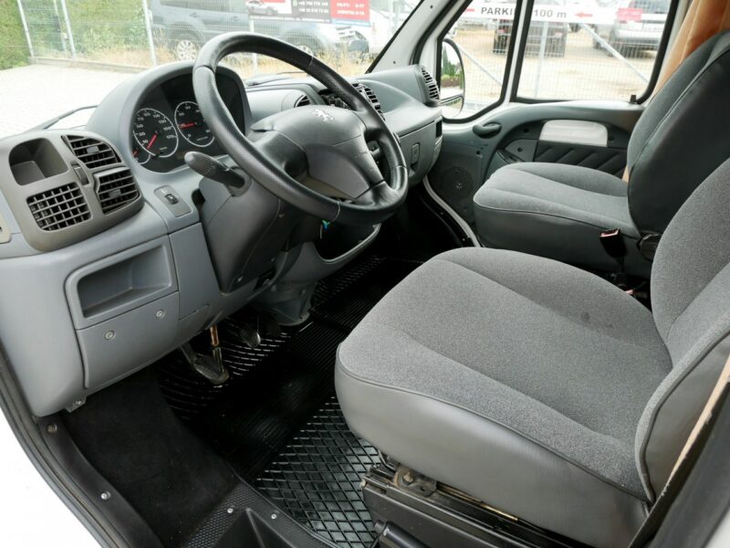 samochody kempingowe Peugeot Boxer 2.2 HDi 100KM - Kamper - 2 osoby -Markiza -Camper