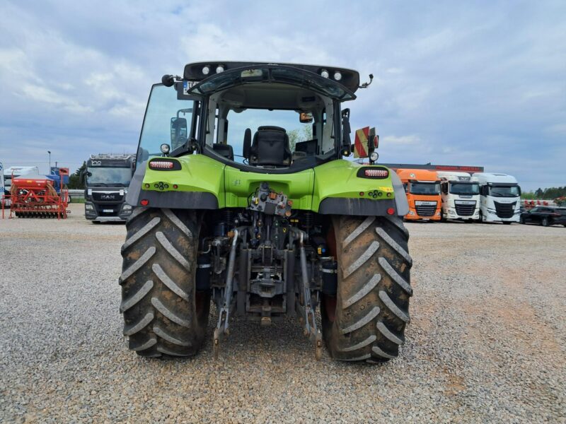 ciągniki Claas arion 600